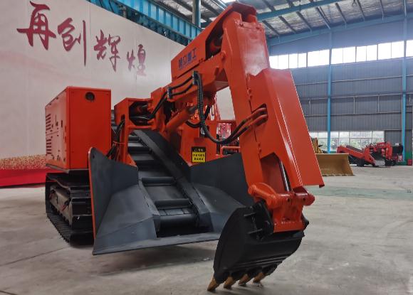 操作履帶扒渣機(jī)的時(shí)候，這8個(gè)事項(xiàng)一定要注意！